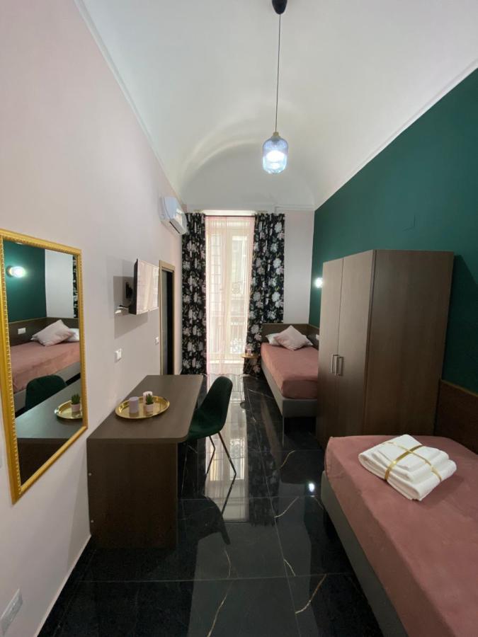 Katarios Suite Napoli Bagian luar foto