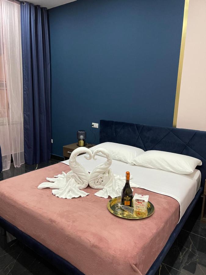 Katarios Suite Napoli Bagian luar foto